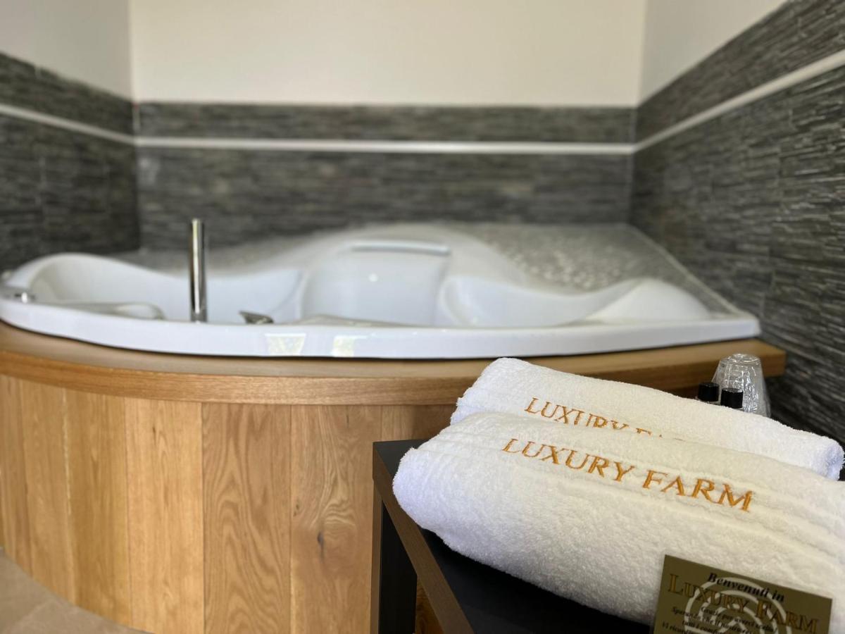 Agri-Resort Luxury Farm ماريليانو المظهر الخارجي الصورة