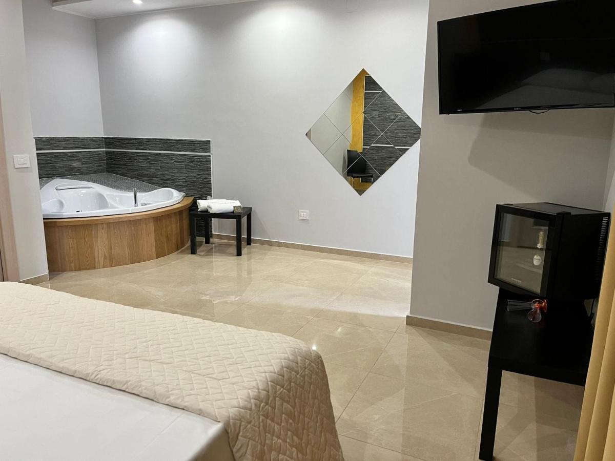 Agri-Resort Luxury Farm ماريليانو المظهر الخارجي الصورة